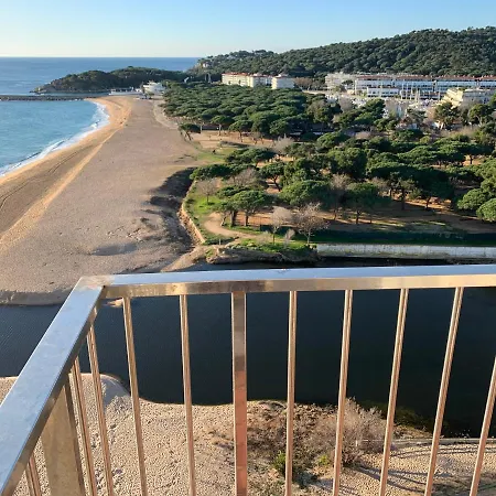 Lägenhet En Primera Linea De Mar, 8 Personas